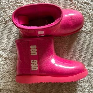 UGG Classic Clear Mini Waterproof Boots Pink Kids Girls Size 1